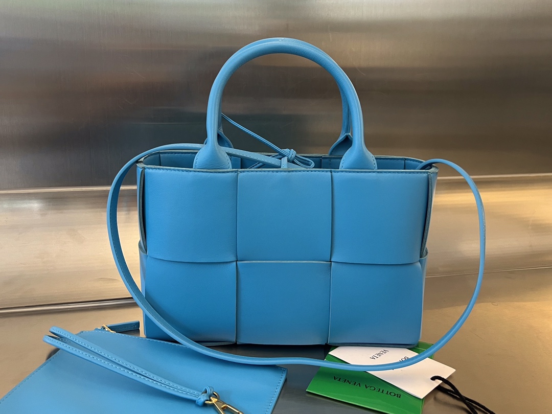 Mini Arco Intreccio Leather Tote Bag Blue